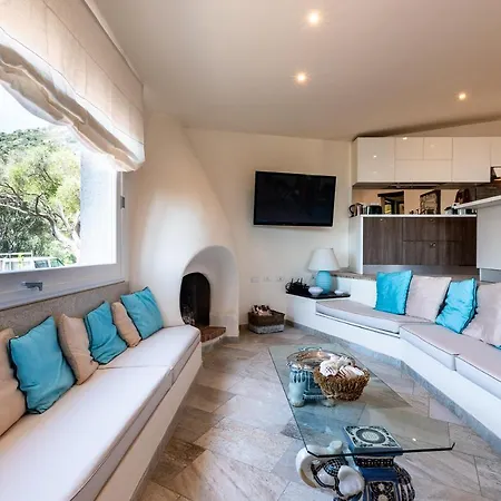Villa Sleeps 10 Pool Air Con Wifi *