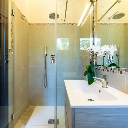 Sleeps 10 Pool Air Con Wifi Villa