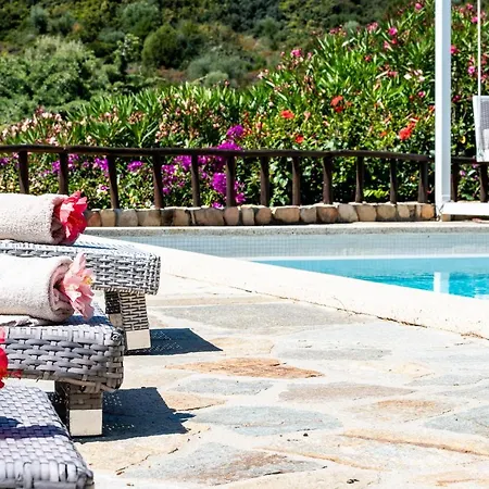 Sleeps 10 Pool Air Con Wifi *
