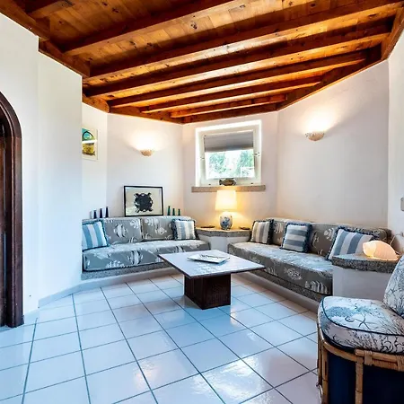 Sleeps 10 Pool Air Con Wifi Villasimius