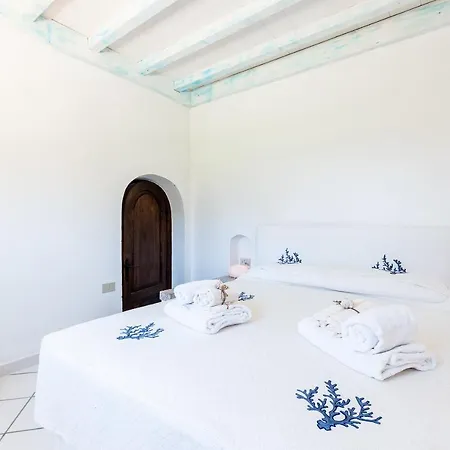Sleeps 10 Pool Air Con Wifi * Villasimius