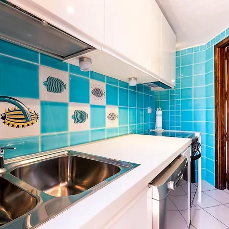 Villa Sleeps 10 Pool Air Con Wifi Villasimius