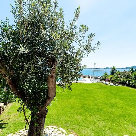Sleeps 10 Pool Air Con Wifi Villa Villasimius